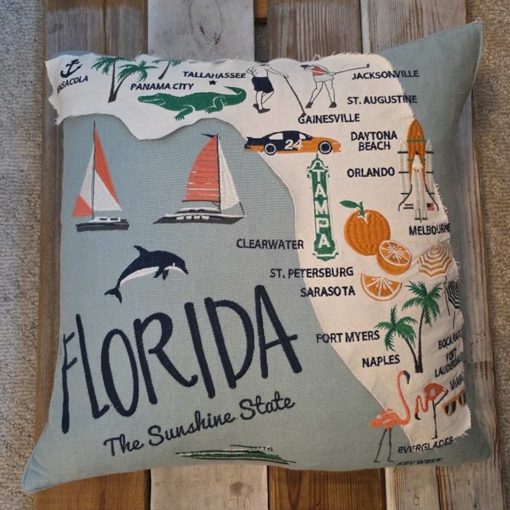 En Vogue FLORIDA The Sunshine State Embroidered 19" Square Throw Pillow Beach